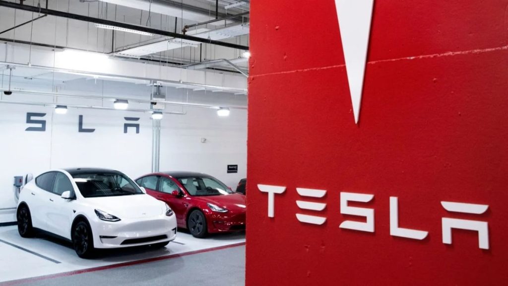 Tesla, İşten Çıkarılacak Personeline 2 Aylık Tazminat Ödeyecek!